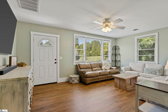 1902 Old Parker Road, Greenville, SC 29609