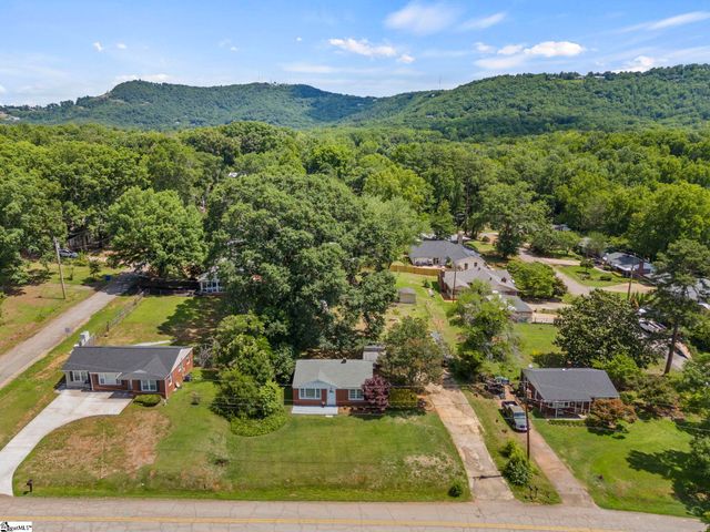 1902 Old Parker Road, Greenville, SC 29609