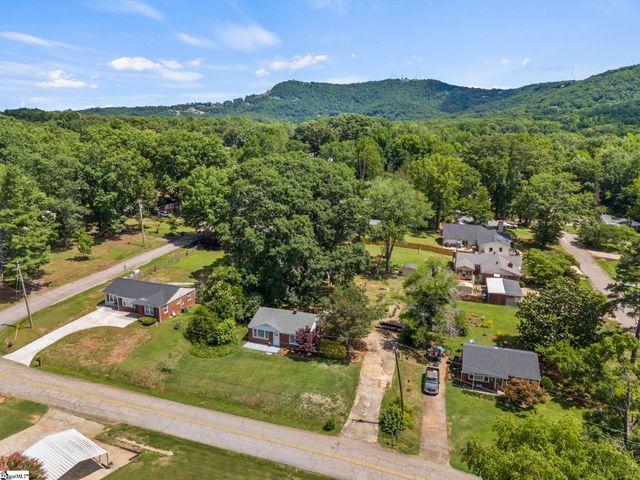 1902 Old Parker Road, Greenville, SC 29609