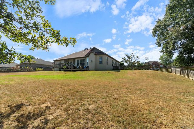 11 E Chateau Estates, Greenbrier, AR 72058