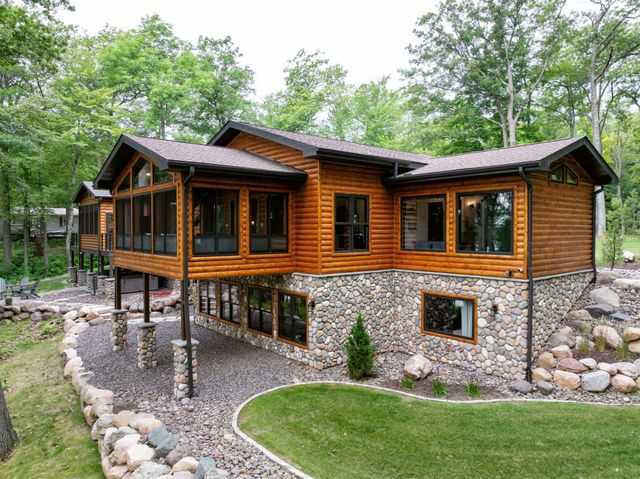 15648 W Victory Heights Circle, Stone Lake, WI 54876