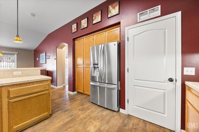 3523 Floral Meadow Drive, Bakersfield, CA 93308