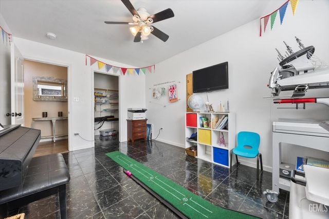 3523 Floral Meadow Drive, Bakersfield, CA 93308