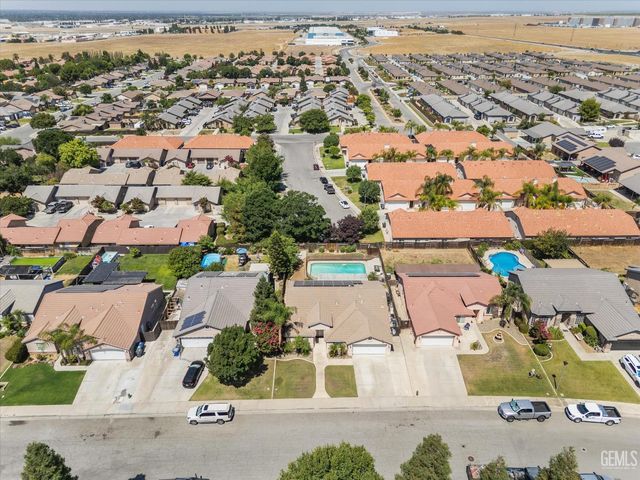 3523 Floral Meadow Drive, Bakersfield, CA 93308