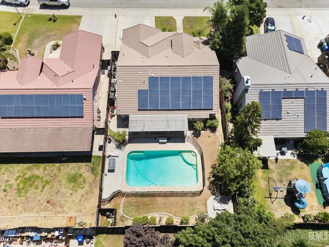 3523 Floral Meadow Drive, Bakersfield, CA 93308