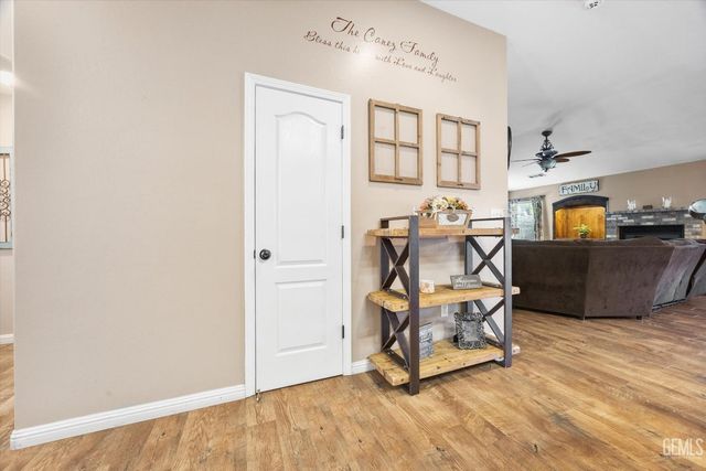 3523 Floral Meadow Drive, Bakersfield, CA 93308