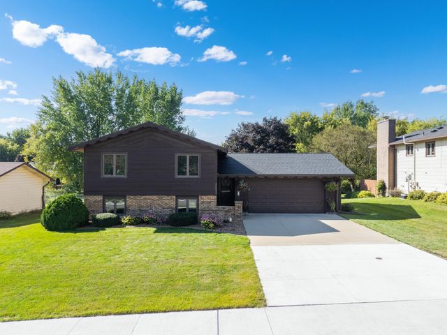 316 7th Street NW, Byron, MN 55920