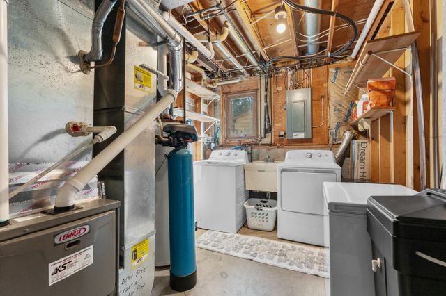 316 7th Street NW, Byron, MN 55920