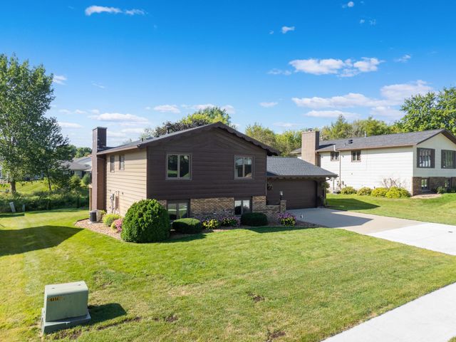 316 7th Street NW, Byron, MN 55920