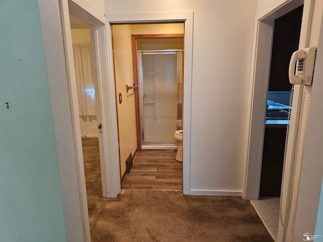 25425 Fairgrove Street, Woodhaven, MI 48183
