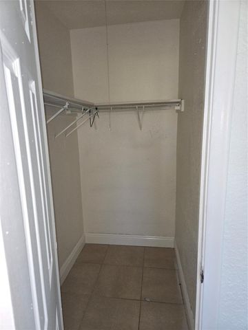 2120 NW 28th Avenue, Fort Lauderdale, FL 33311