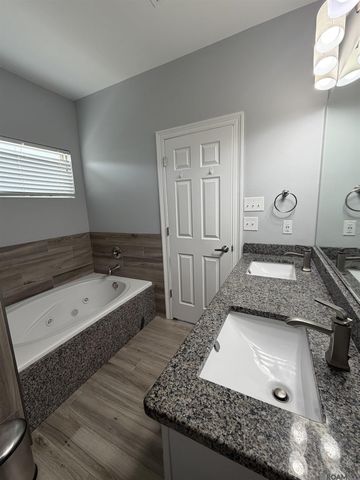 1046 Sedona Pines Dr, Baton Rouge, LA 70816