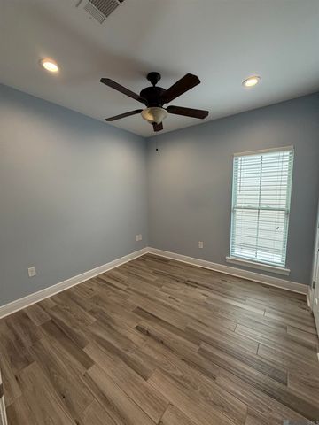 1046 Sedona Pines Dr, Baton Rouge, LA 70816