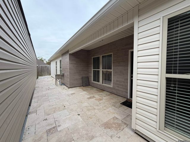 1046 Sedona Pines Dr, Baton Rouge, LA 70816