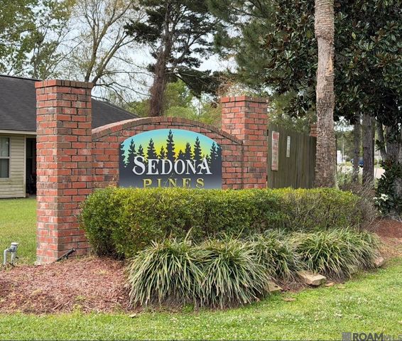 1046 Sedona Pines Dr, Baton Rouge, LA 70816