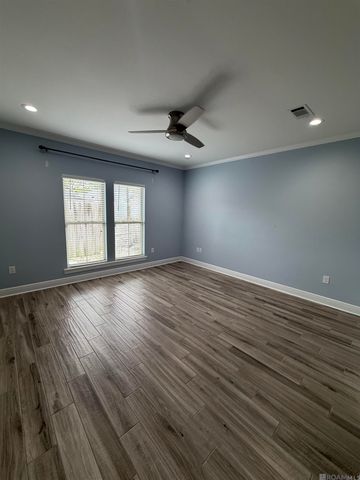 1046 Sedona Pines Dr, Baton Rouge, LA 70816