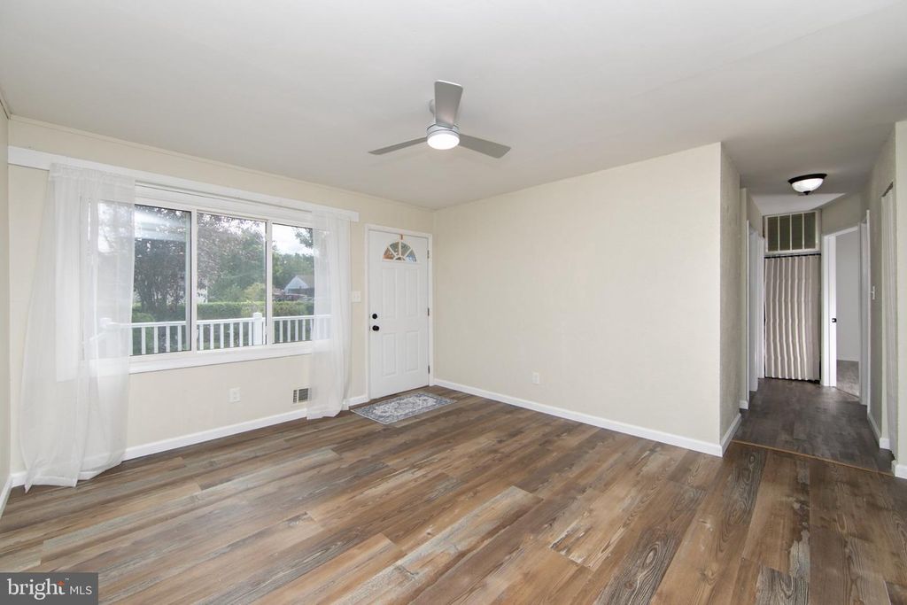 16 HOLLY BLVD, SOUTHAMPTON TWP, NJ 08088 — photo 4