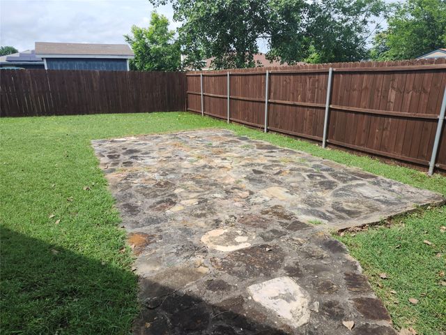 9307 Crimnson Court, Dallas, TX 75217