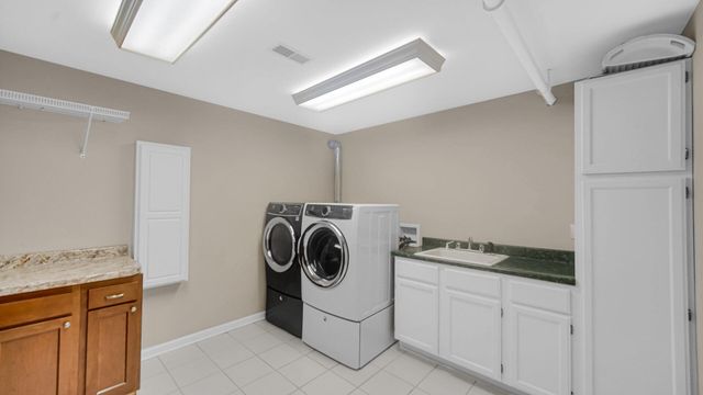 2400 E 9th Place, Hobart, IN 46342