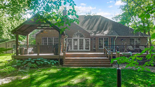 2400 E 9th Place, Hobart, IN 46342