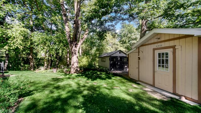 2400 E 9th Place, Hobart, IN 46342
