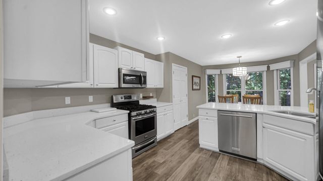 2400 E 9th Place, Hobart, IN 46342