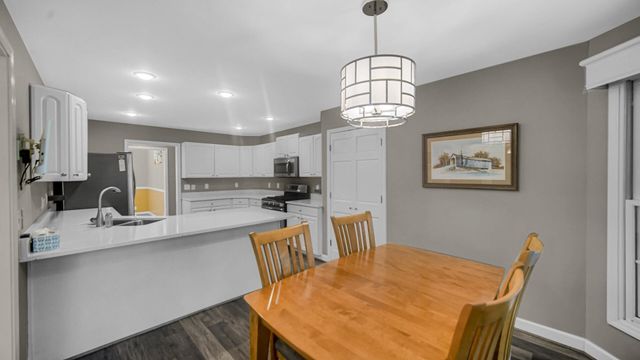 2400 E 9th Place, Hobart, IN 46342