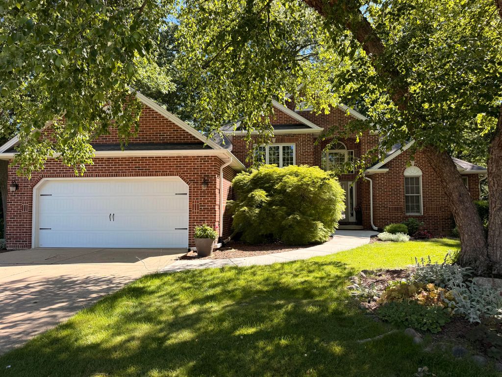 2400 E 9th Place, Hobart, IN 46342