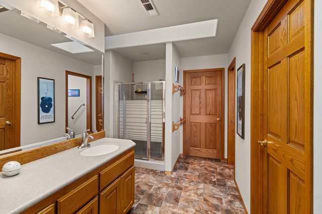 9302 Yank Gulch Road, Talent, OR 97540