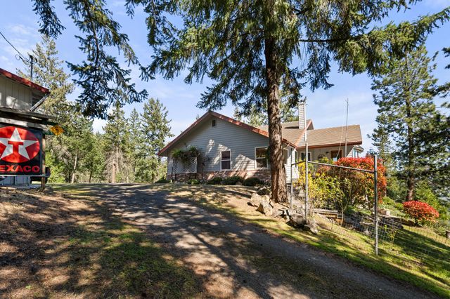 9302 Yank Gulch Road, Talent, OR 97540