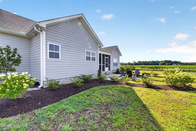 1116 Steele Drive, Grimesland, NC 27837