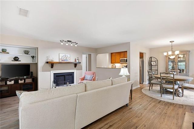 832 Cannon Run, Marietta, GA 30064