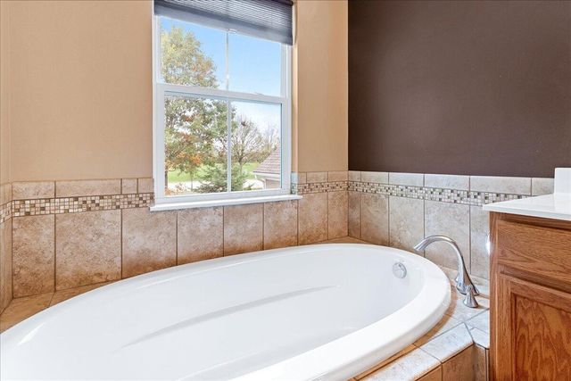 7889 S Avaleen Circle S, 16, Dublin, OH 43016