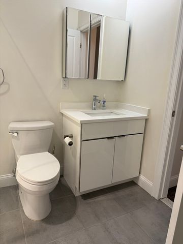 1022 Hancock St 111, Quincy, MA 02169