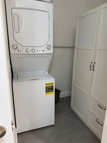 1022 Hancock St 111, Quincy, MA 02169