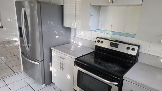 2990 NW 28th St, Miami, FL 33142