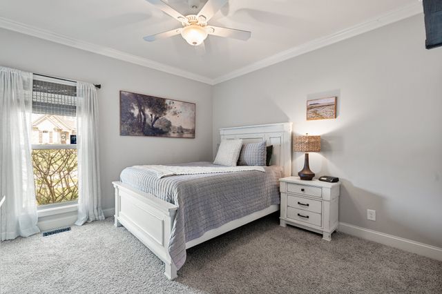 2726 Cherrydale Dr, Lebanon, TN 37087