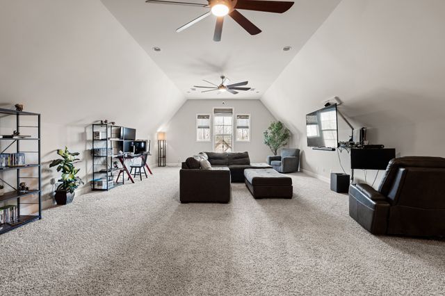 2726 Cherrydale Dr, Lebanon, TN 37087