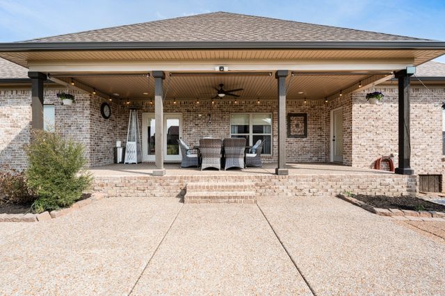 2726 Cherrydale Dr, Lebanon, TN 37087