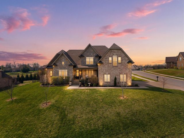 2726 Cherrydale Dr, Lebanon, TN 37087