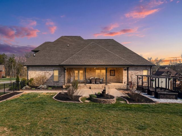 2726 Cherrydale Dr, Lebanon, TN 37087