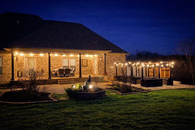 2726 Cherrydale Dr, Lebanon, TN 37087