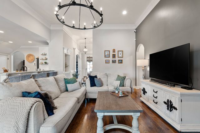 2726 Cherrydale Dr, Lebanon, TN 37087