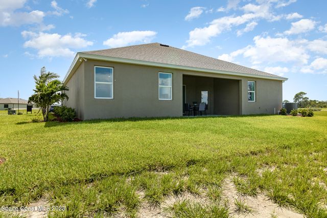 4833 Alabaster Drive, Grant, FL 32949