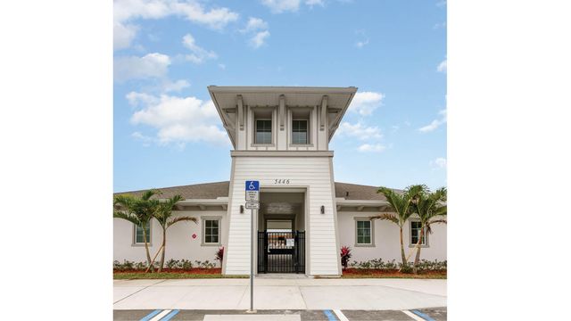 4833 Alabaster Drive, Grant, FL 32949