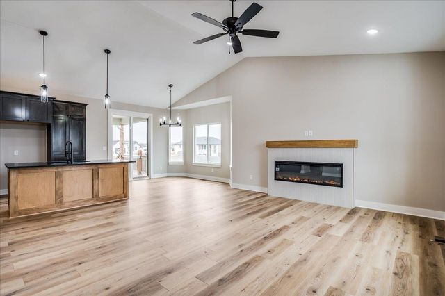 178 S Wellcrest Ct., Wichita, KS 67052