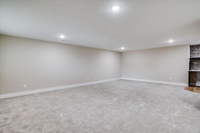 178 S Wellcrest Ct., Wichita, KS 67052