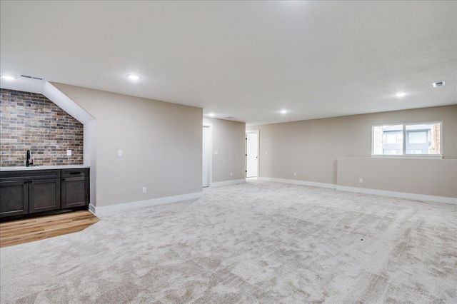 178 S Wellcrest Ct., Wichita, KS 67052