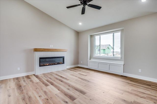 178 S Wellcrest Ct., Wichita, KS 67052