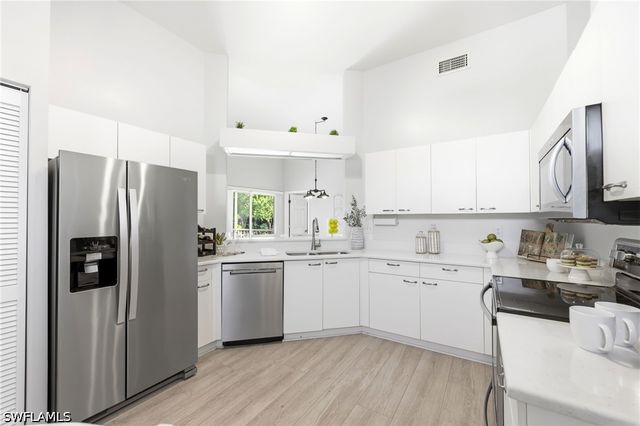 2860 Citrus Lake DR R204, Naples, FL 34109